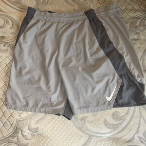 Nike Men's Athletic Shorts in Gray and Black